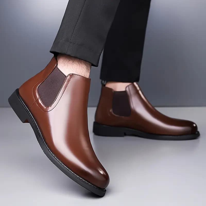 WUGO Men’s Classic Brown Chelsea Ankle Boots