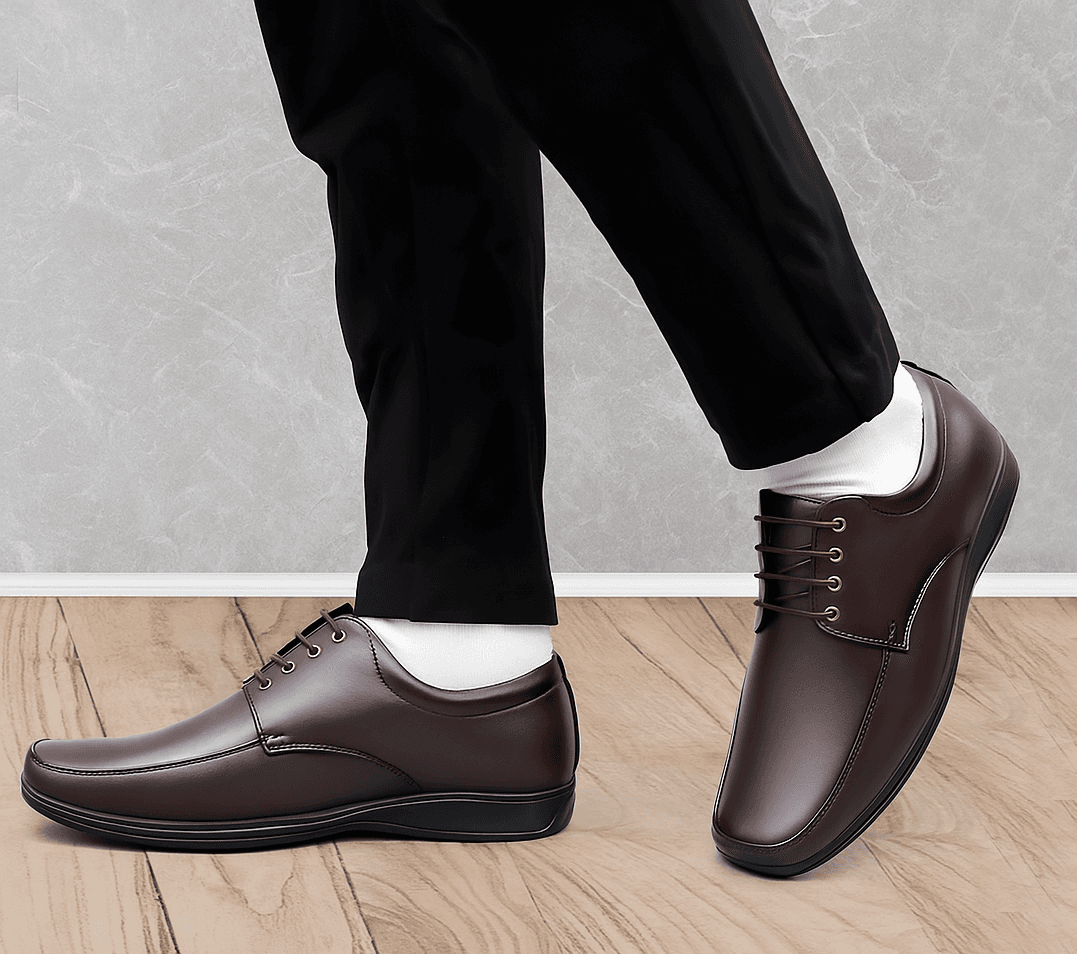 Men's Dark Brown Classic Formal Lace-Up Shoes alternate view
