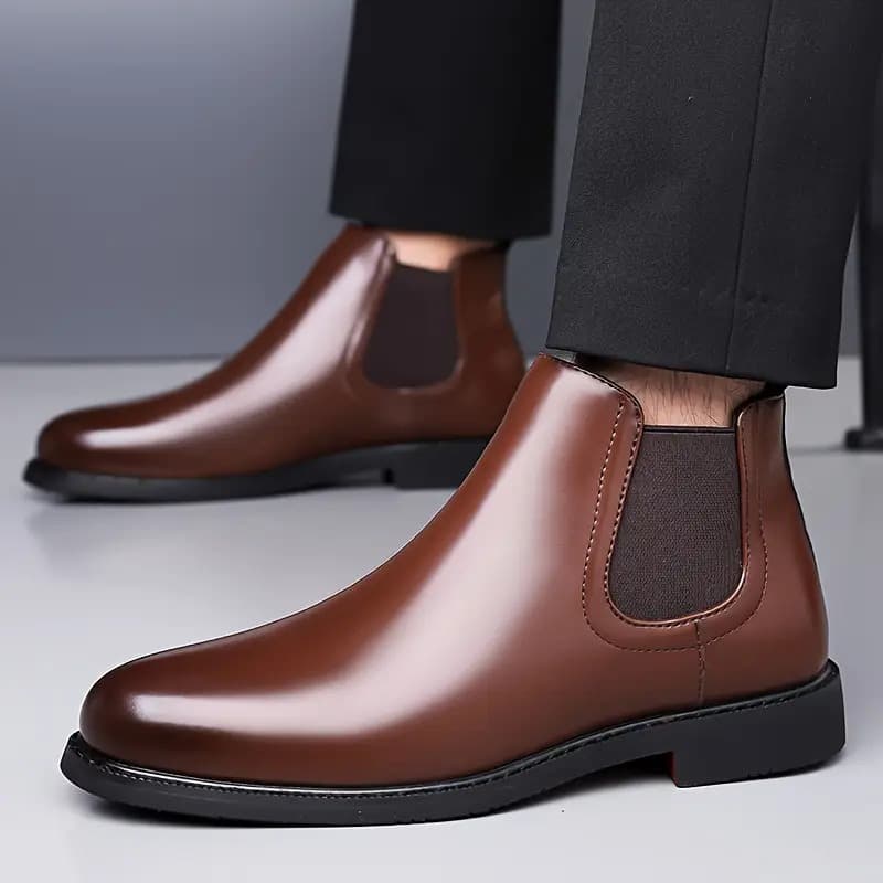 WUGO Men’s Classic Brown Chelsea Ankle Boots alternate view