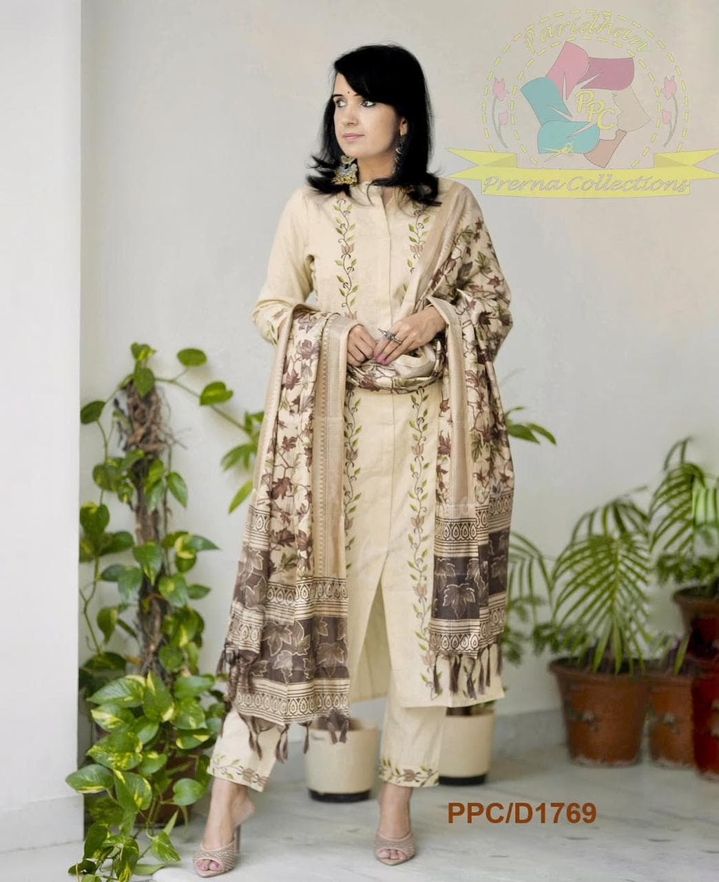 Handloom Embroidered Kurta Set